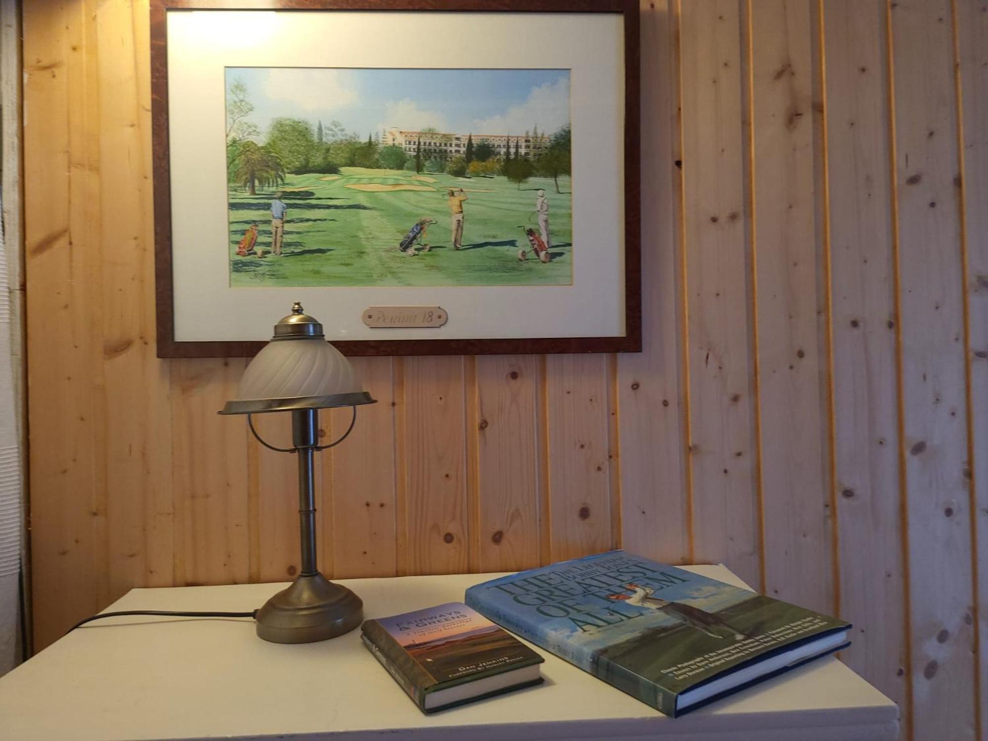 트로사 Lilla Huset Med Stor Traedgardstomt Naera Golf Och Hav 빌라 외부 사진
