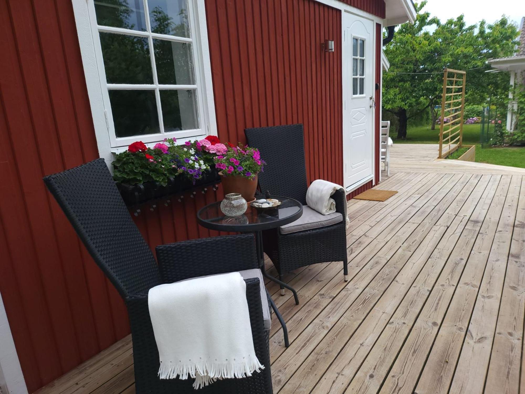 트로사 Lilla Huset Med Stor Traedgardstomt Naera Golf Och Hav 빌라 외부 사진