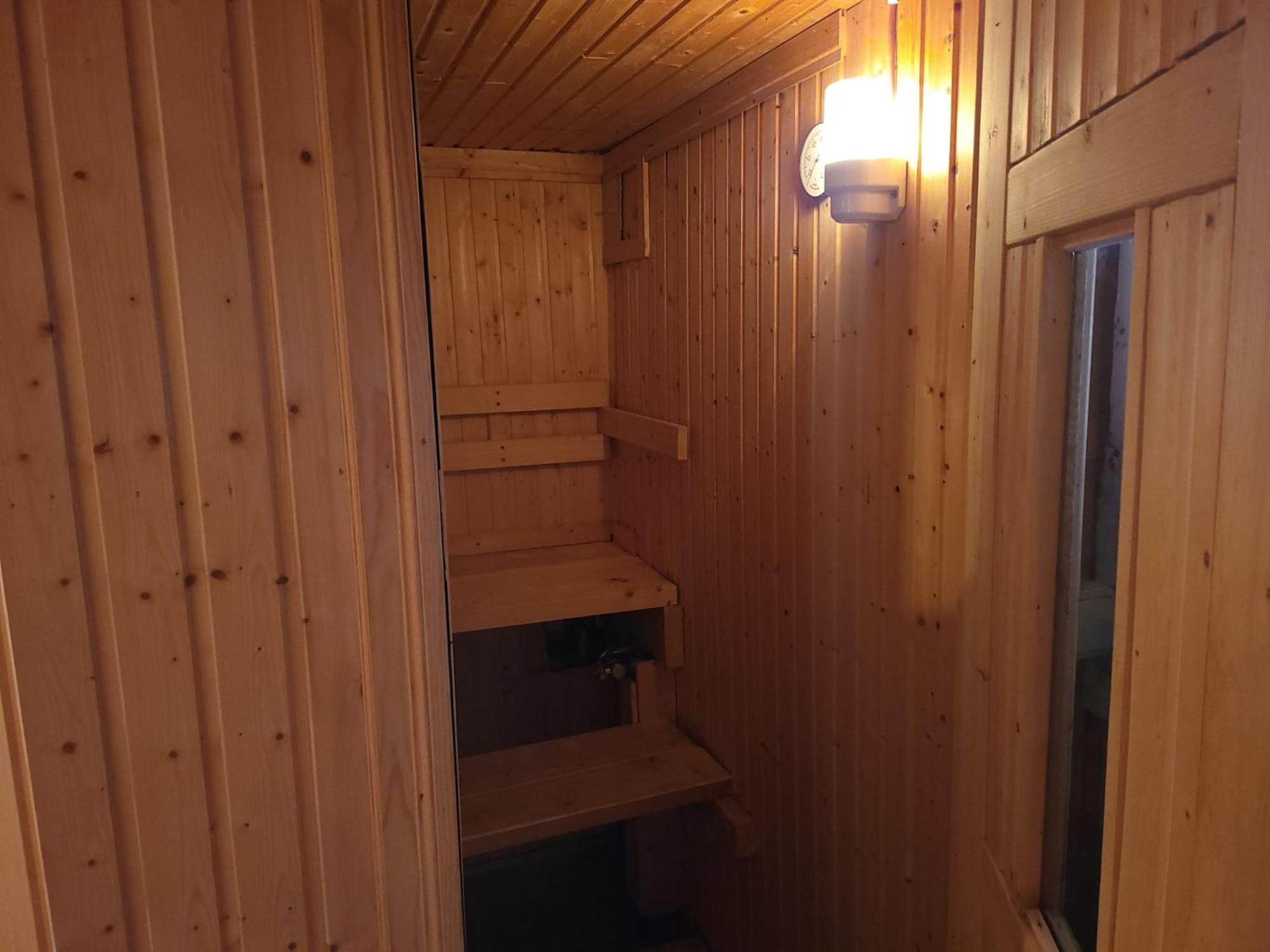 트로사 Lilla Huset Med Stor Traedgardstomt Naera Golf Och Hav 빌라 외부 사진