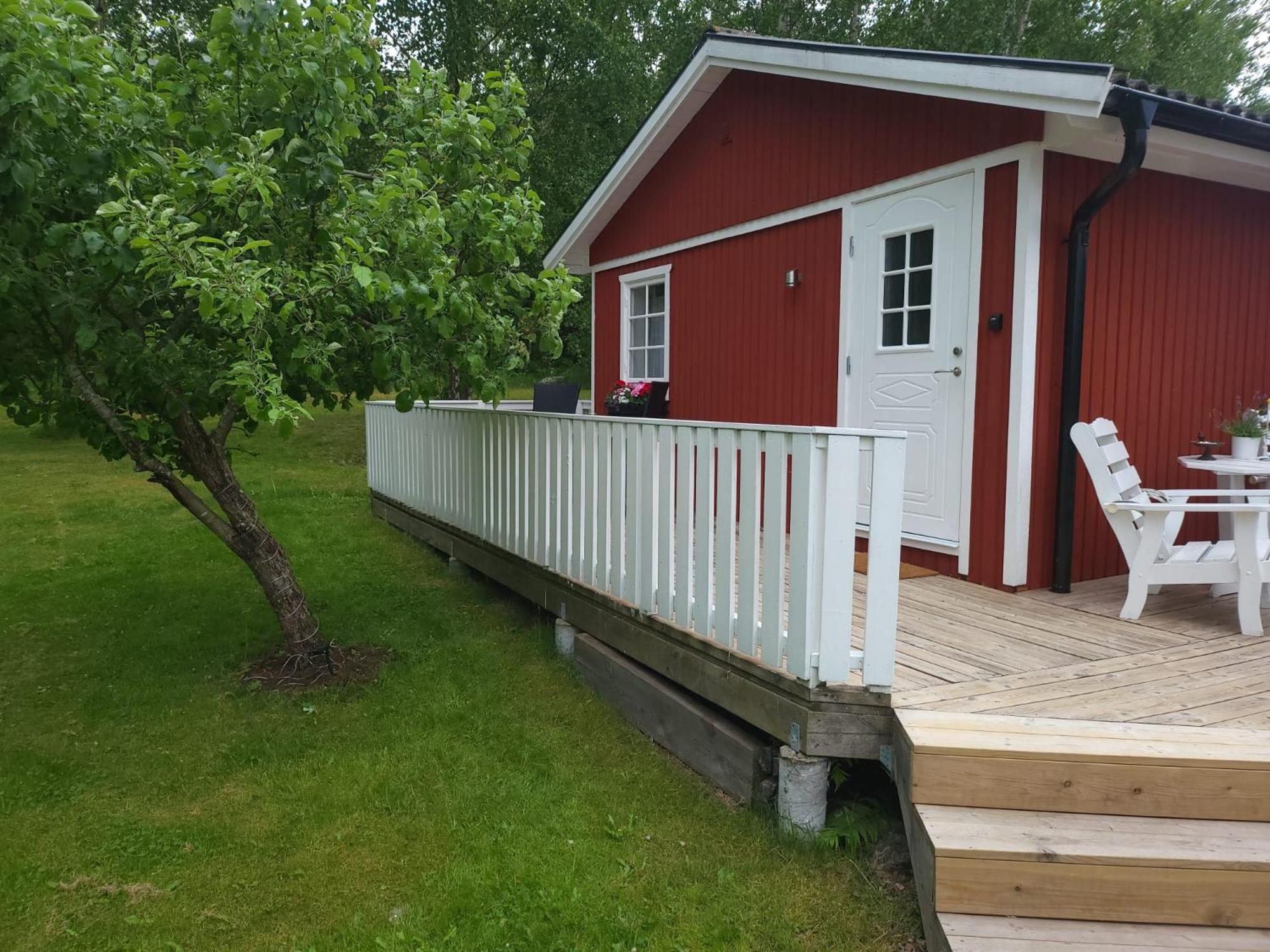 트로사 Lilla Huset Med Stor Traedgardstomt Naera Golf Och Hav 빌라 외부 사진
