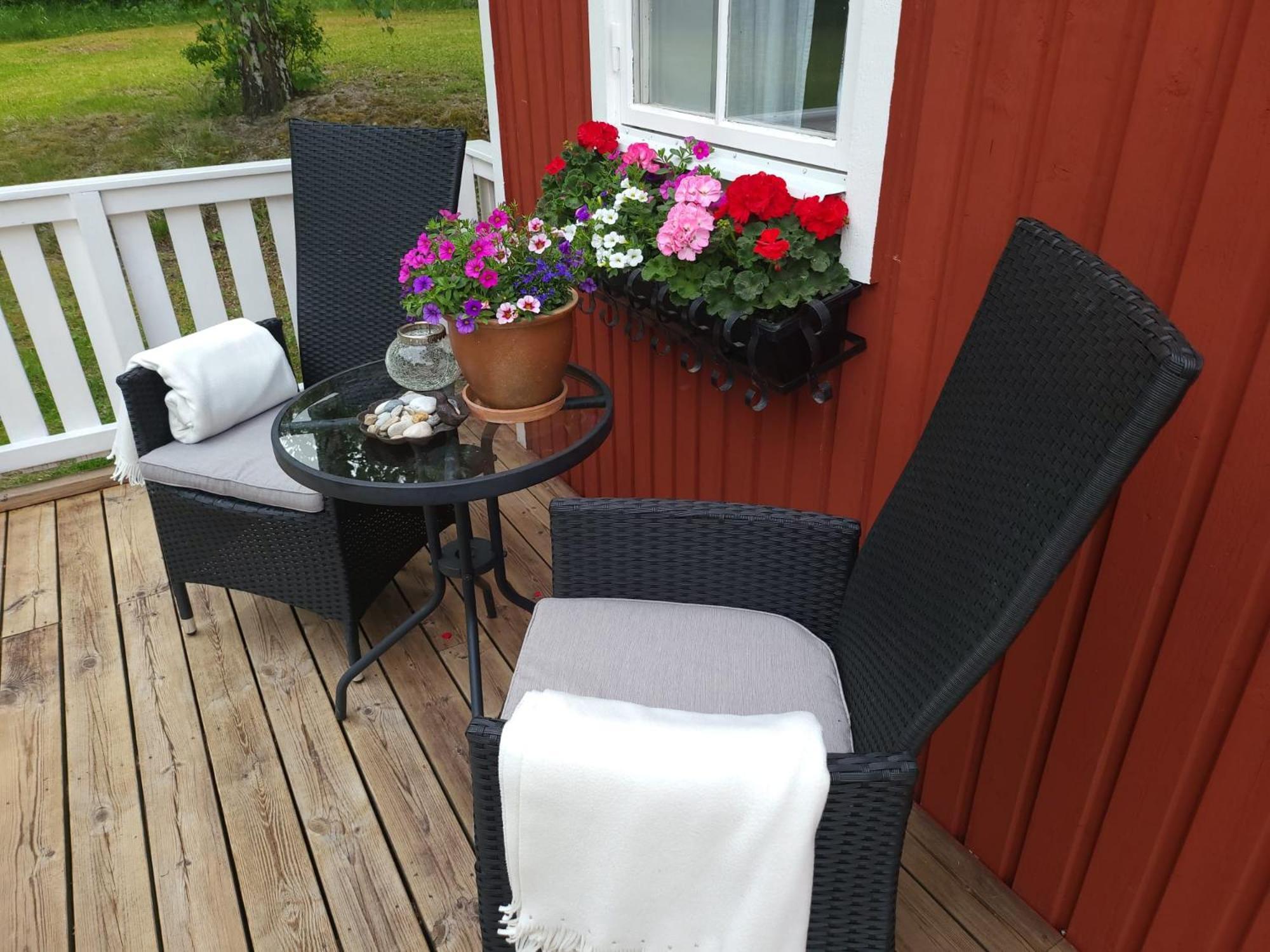 트로사 Lilla Huset Med Stor Traedgardstomt Naera Golf Och Hav 빌라 외부 사진